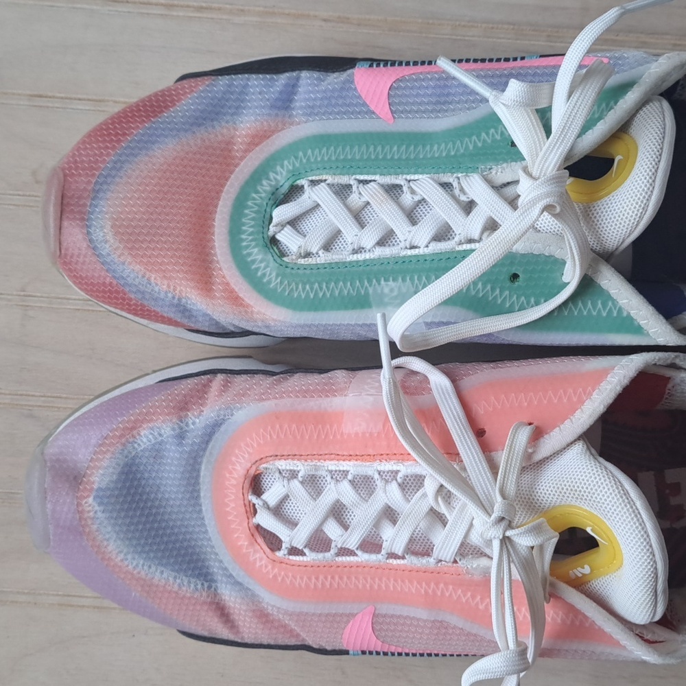 Nike Air Max 2090 Be True Limited Edition  Rainbow Unisex Sneakers Unisex - Picture 2 of 11